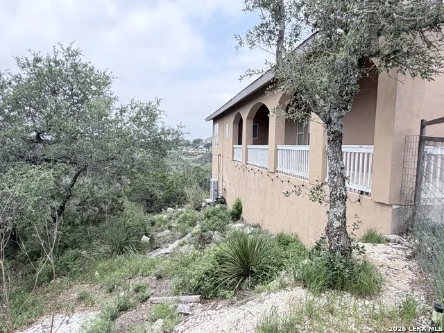 180 County Road 2750 Mico, TX 78056