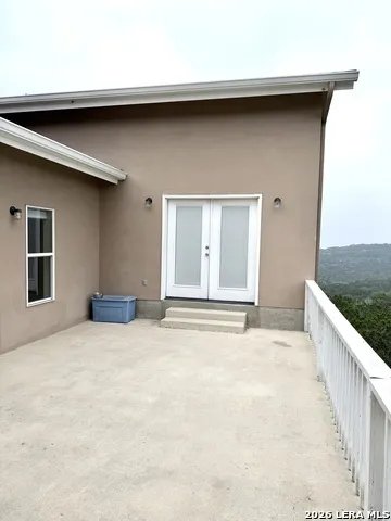 180 County Road 2750 Mico, TX 78056