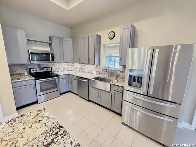 180 County Road 2750 Mico, TX 78056