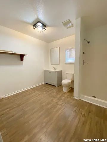 1311 PINE ST. Floresville, TX 78114
