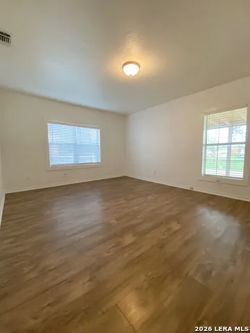 1311 PINE ST. Floresville, TX 78114