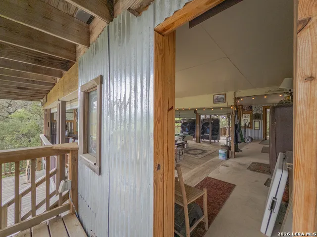 896 Rocky Creek Rd Medina, TX 78055