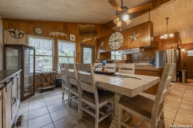 896 Rocky Creek Rd Medina, TX 78055