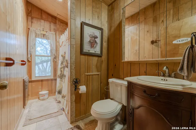 896 Rocky Creek Rd Medina, TX 78055