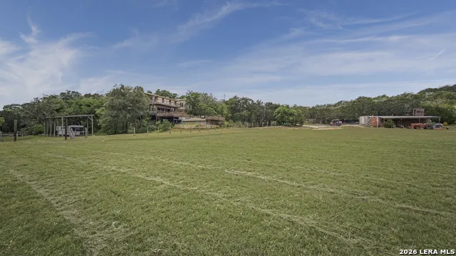 896 Rocky Creek Rd Medina, TX 78055