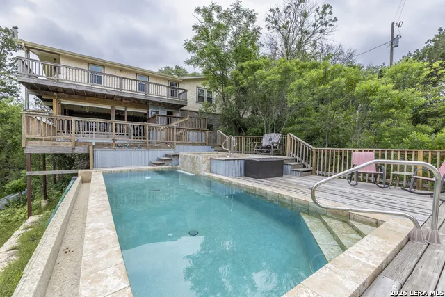 896 Rocky Creek Rd Medina, TX 78055