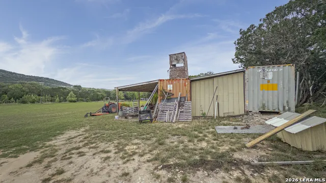 896 Rocky Creek Rd Medina, TX 78055