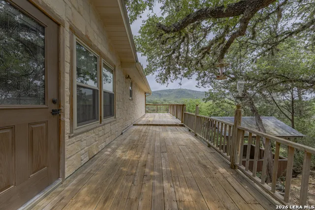 896 Rocky Creek Rd Medina, TX 78055