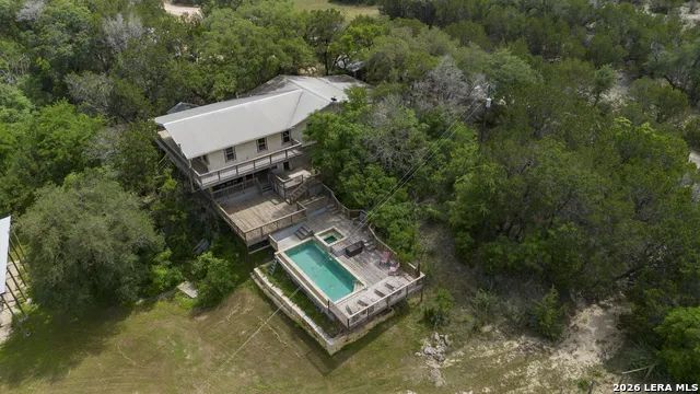 896 Rocky Creek Rd Medina, TX 78055
