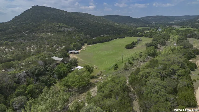896 Rocky Creek Rd Medina, TX 78055