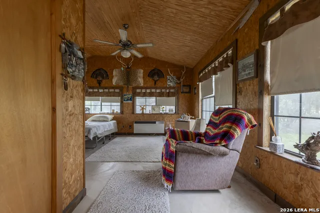 896 Rocky Creek Rd Medina, TX 78055