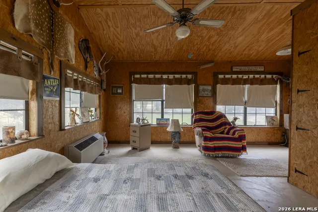 896 Rocky Creek Rd Medina, TX 78055