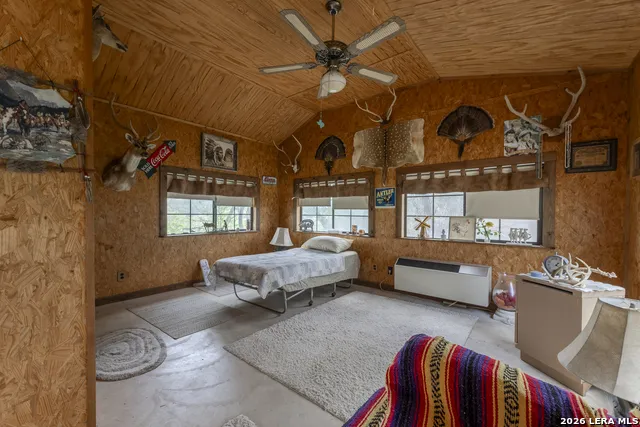 896 Rocky Creek Rd Medina, TX 78055
