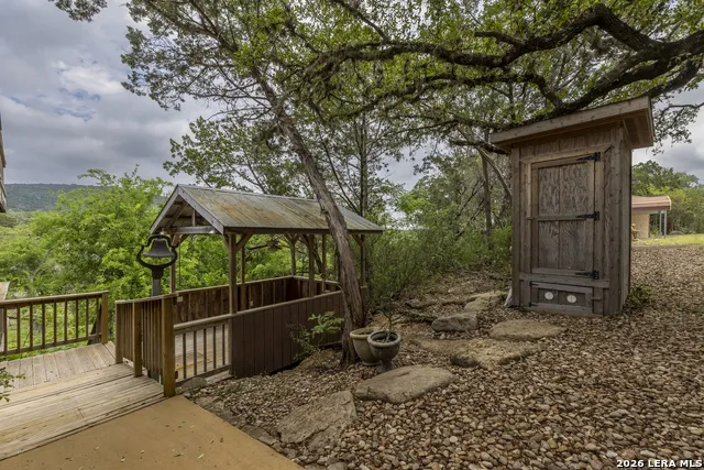 896 Rocky Creek Rd Medina, TX 78055