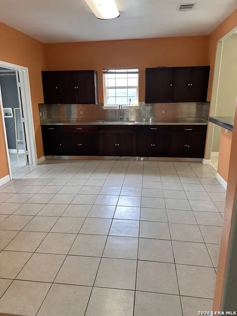 1314 W WOODLAWN AVE San Antonio, TX 78201