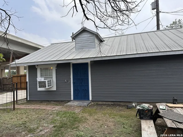 1314 W WOODLAWN AVE San Antonio, TX 78201