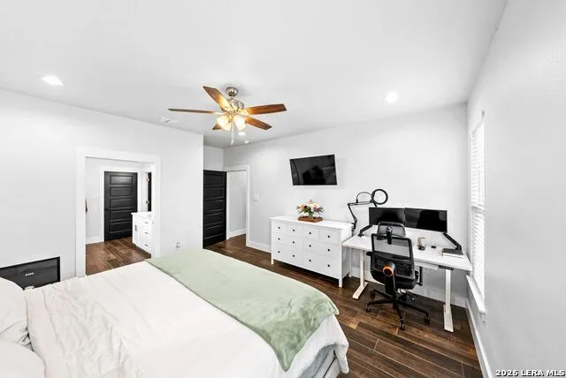 156 Woodbridge Dr La Vernia, TX 78121