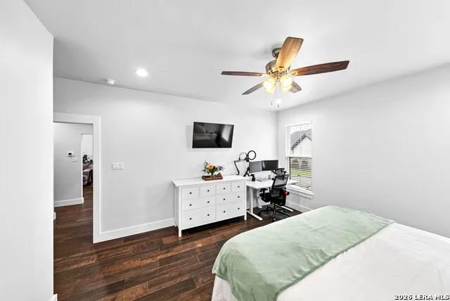 156 Woodbridge Dr La Vernia, TX 78121