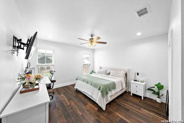 156 Woodbridge Dr La Vernia, TX 78121
