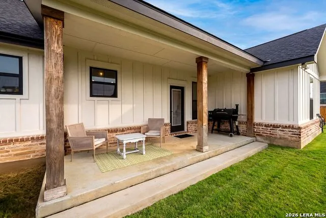 156 Woodbridge Dr La Vernia, TX 78121