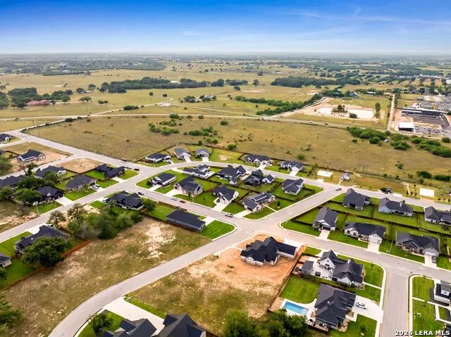 156 Woodbridge Dr La Vernia, TX 78121