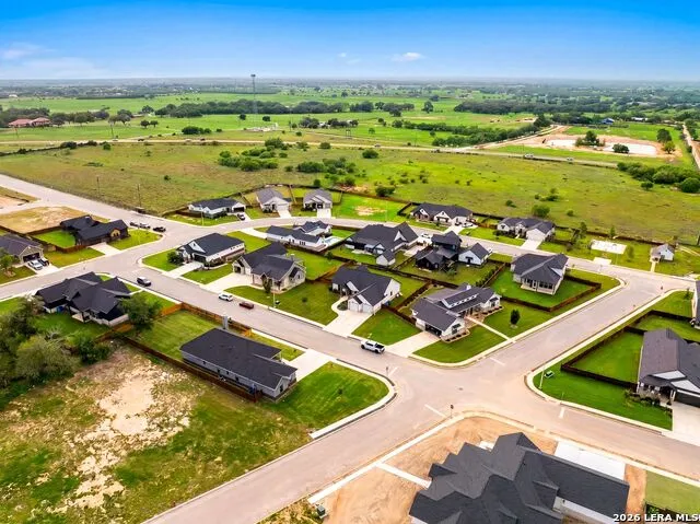 156 Woodbridge Dr La Vernia, TX 78121