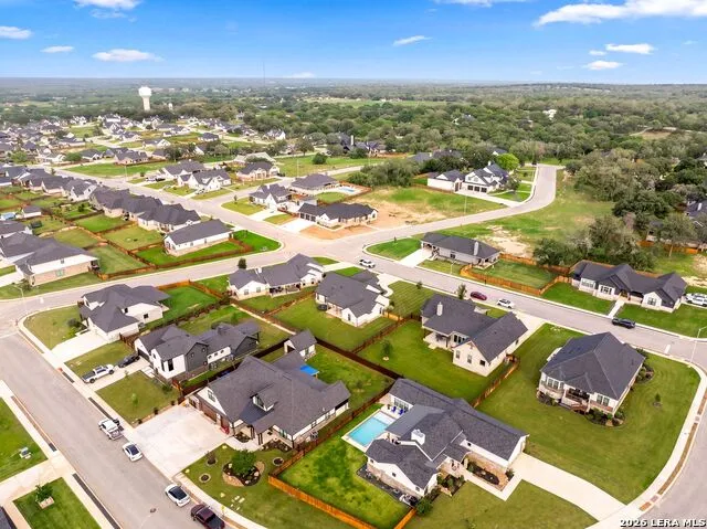 156 Woodbridge Dr La Vernia, TX 78121