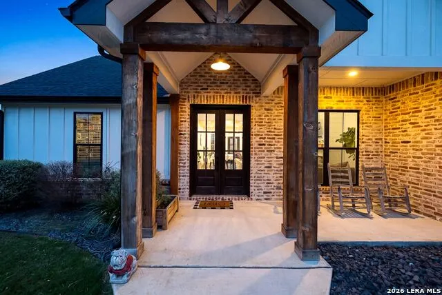 156 Woodbridge Dr La Vernia, TX 78121
