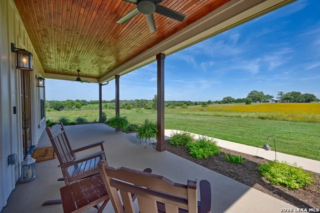 2165 County Road 250 Weimar, TX 78962