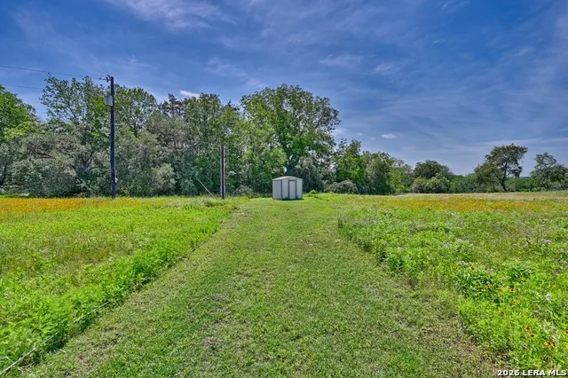 2165 County Road 250 Weimar, TX 78962