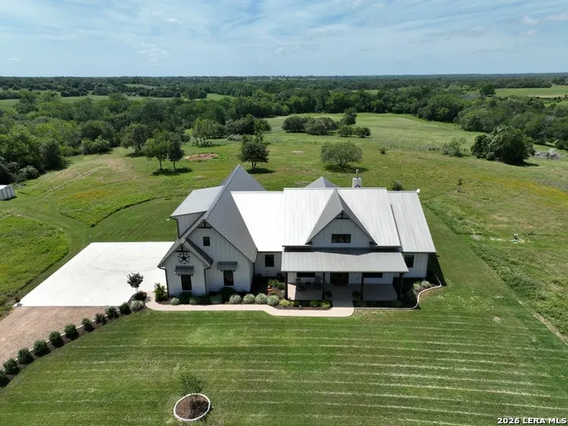 2165 County Road 250 Weimar, TX 78962
