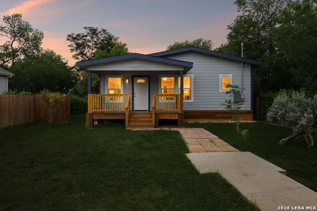 426 IKE ST San Antonio, TX 78211