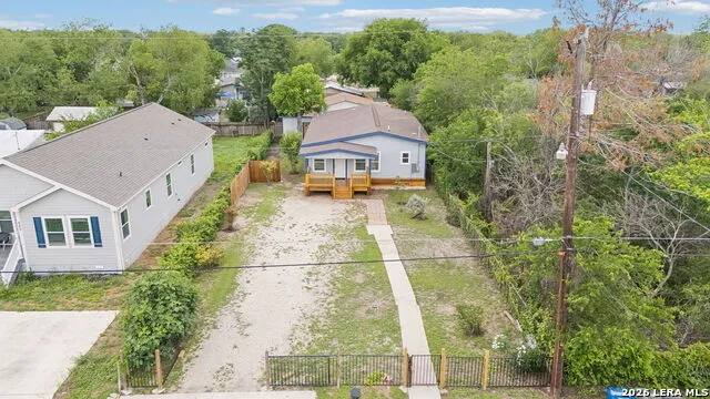 426 IKE ST San Antonio, TX 78211