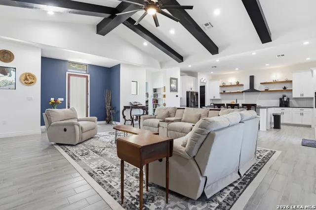 117 Chisum La Vernia, TX 78121