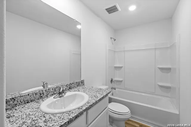 15107 Telfaire Meadow Von Ormy, TX 78073