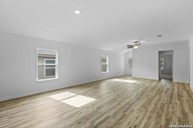 15107 Telfaire Meadow Von Ormy, TX 78073