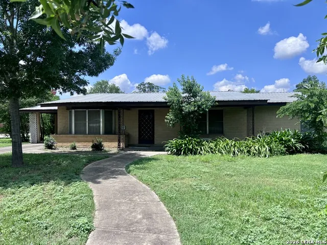 364 School Dr Poteet, TX 78065