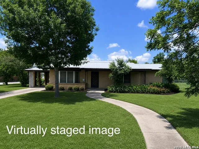 364 School Dr Poteet, TX 78065