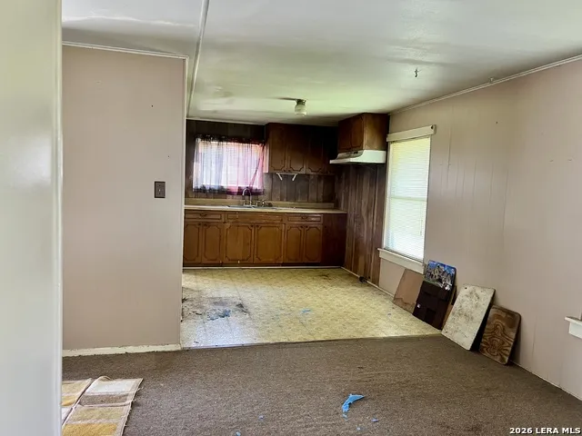 364 School Dr Poteet, TX 78065