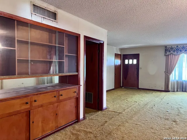 364 School Dr Poteet, TX 78065