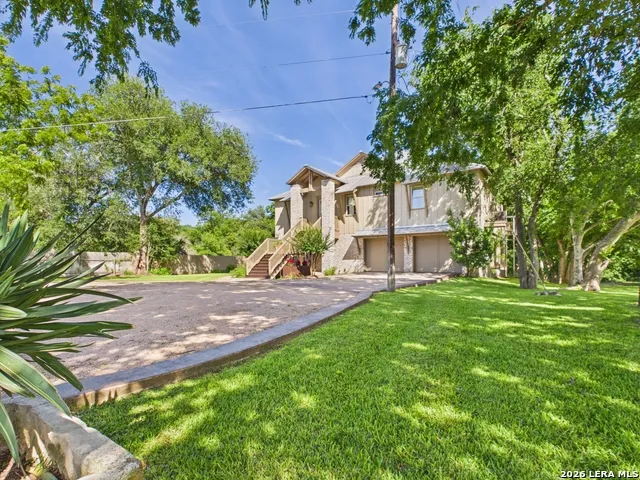 1238 SLEEPY HOLLOW LN New Braunfels, TX 78130