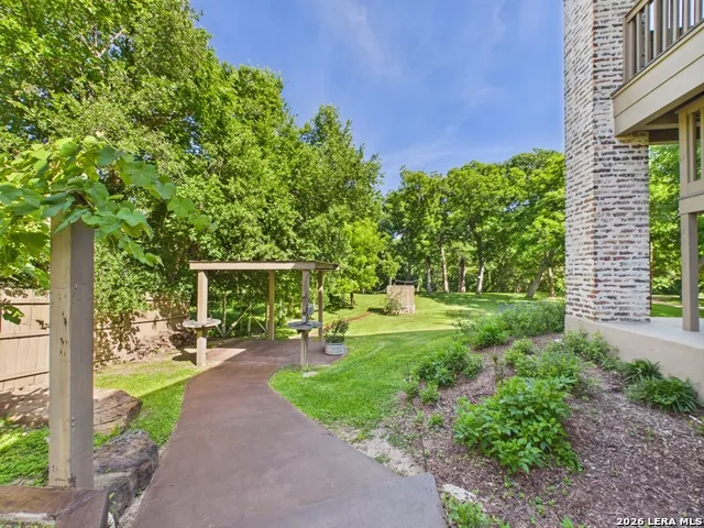 1238 SLEEPY HOLLOW LN New Braunfels, TX 78130