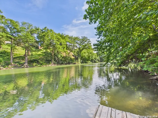 1238 SLEEPY HOLLOW LN New Braunfels, TX 78130