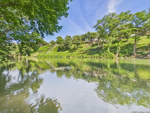 1238 SLEEPY HOLLOW LN New Braunfels, TX 78130