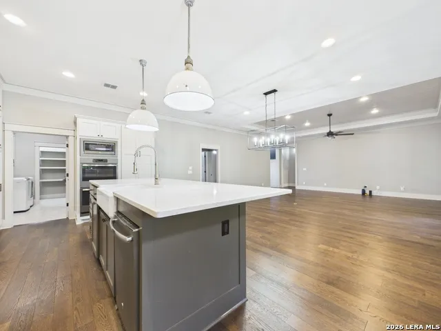 1238 SLEEPY HOLLOW LN New Braunfels, TX 78130