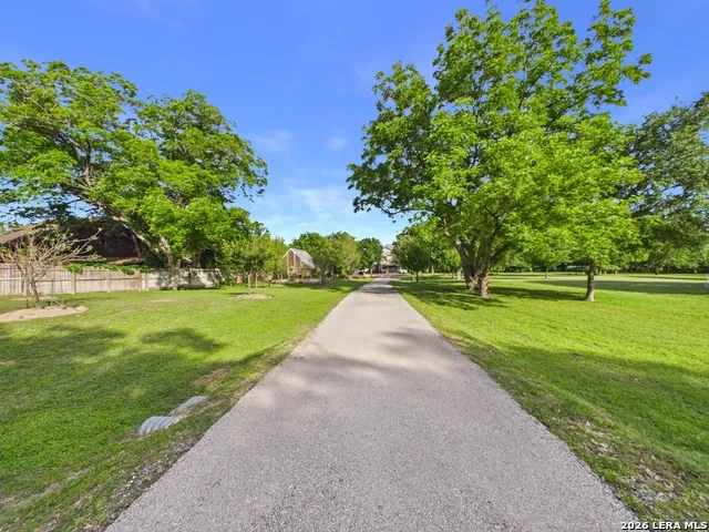 1238 SLEEPY HOLLOW LN New Braunfels, TX 78130
