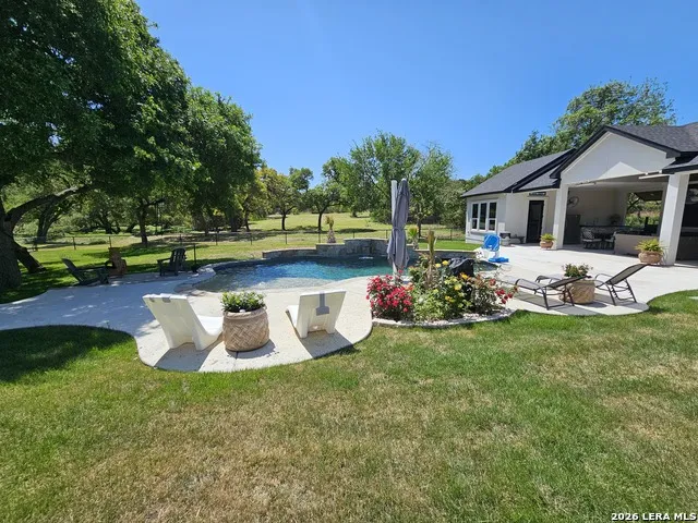 1033 MYSTIC SHORES BLVD Spring Branch, TX 78070