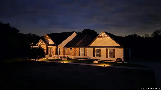 1033 MYSTIC SHORES BLVD Spring Branch, TX 78070