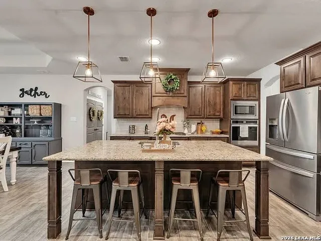 1033 MYSTIC SHORES BLVD Spring Branch, TX 78070