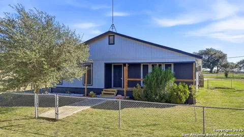 1037 county road 7711